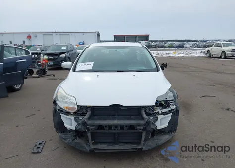 2014 Ford Focus Se z USA, uszkodzony, nr VIN 1FADP3K20EL128800